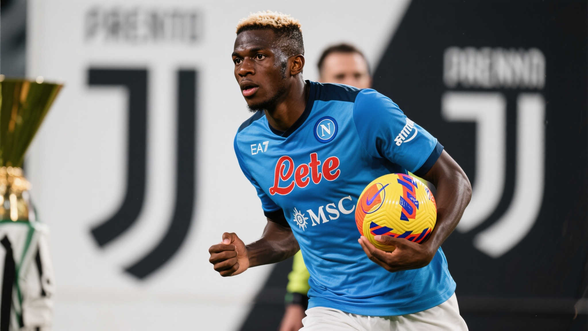 意媒：尤文若无缘奥斯梅恩，或转而追逐霍伊伦